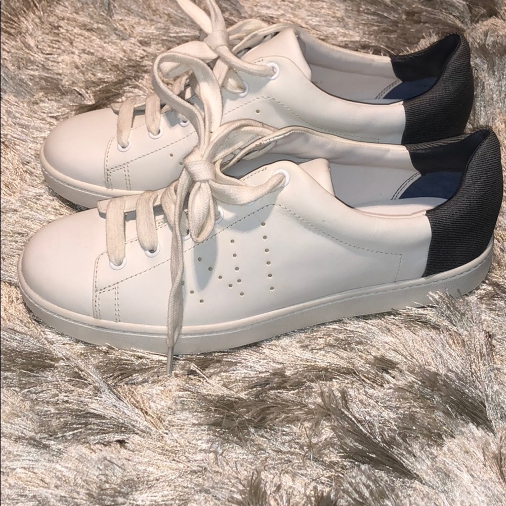 Vince sneakers